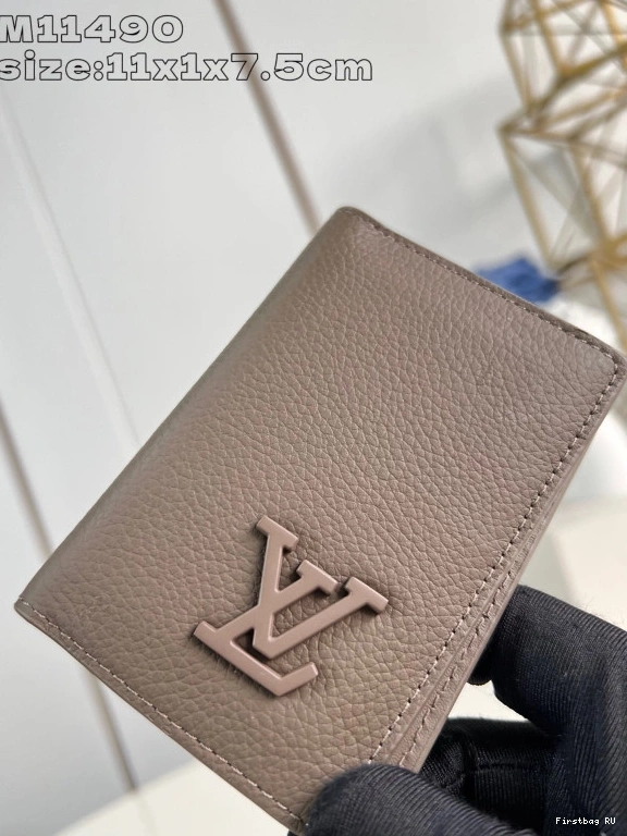 First bag ru LOUIS cm VUITTON Organizer-7.5*11.1*1 Pocket 0801
